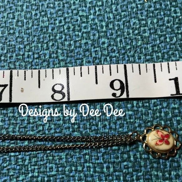 5-$20🔥Butterfly pendant necklace🔥Bundle special price - Picture 3 of 3